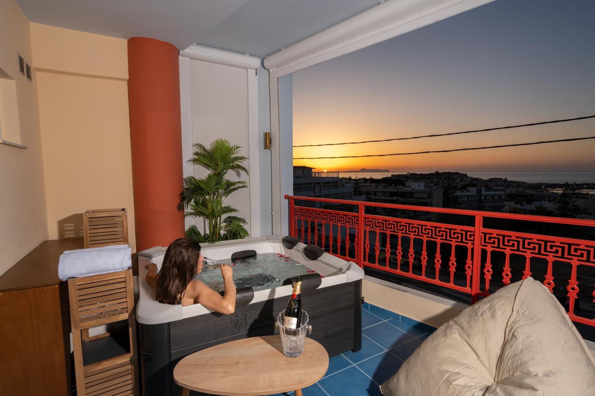 Vdg Luxury Seafront Residence Rethymno Esterno foto