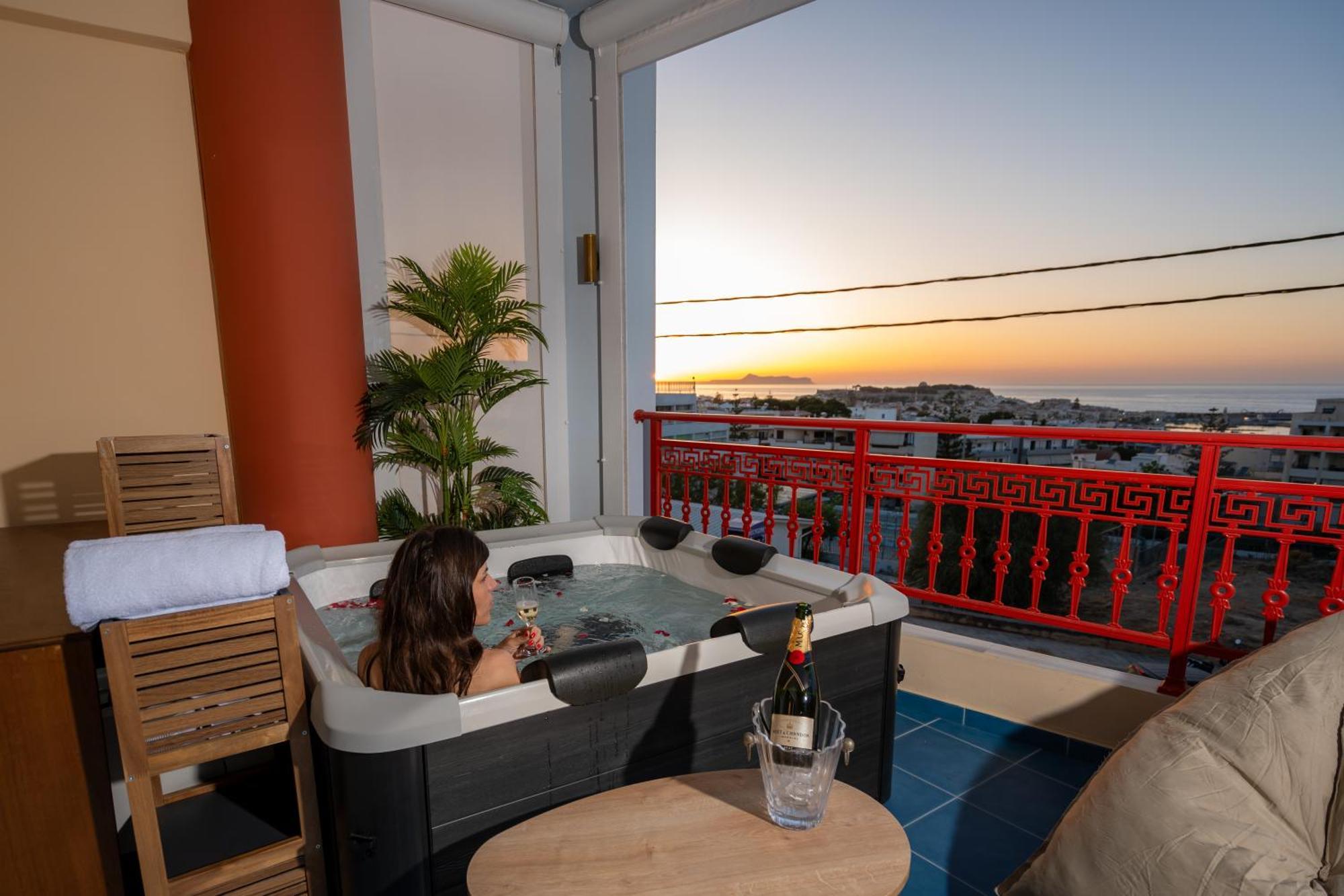 Vdg Luxury Seafront Residence Rethymno Esterno foto